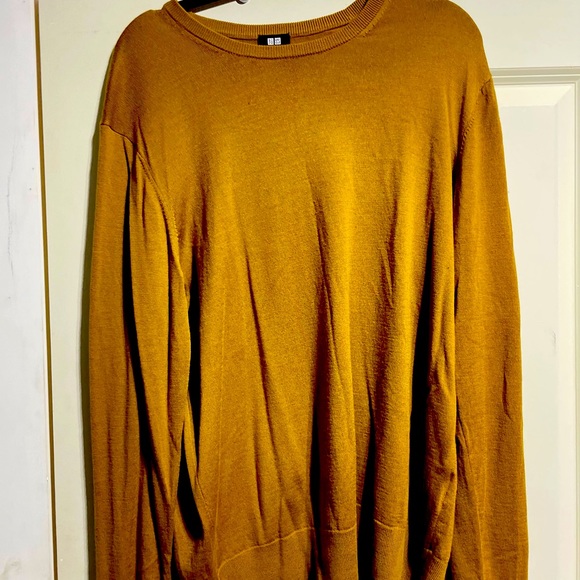 UNIQLO Mustard XL Sweatshirt - Picture 1 of 4